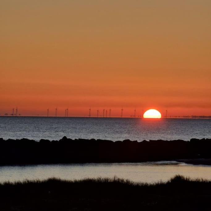 Awave From It All - Escape The City Life Jaywick Sands Exteriér fotografie